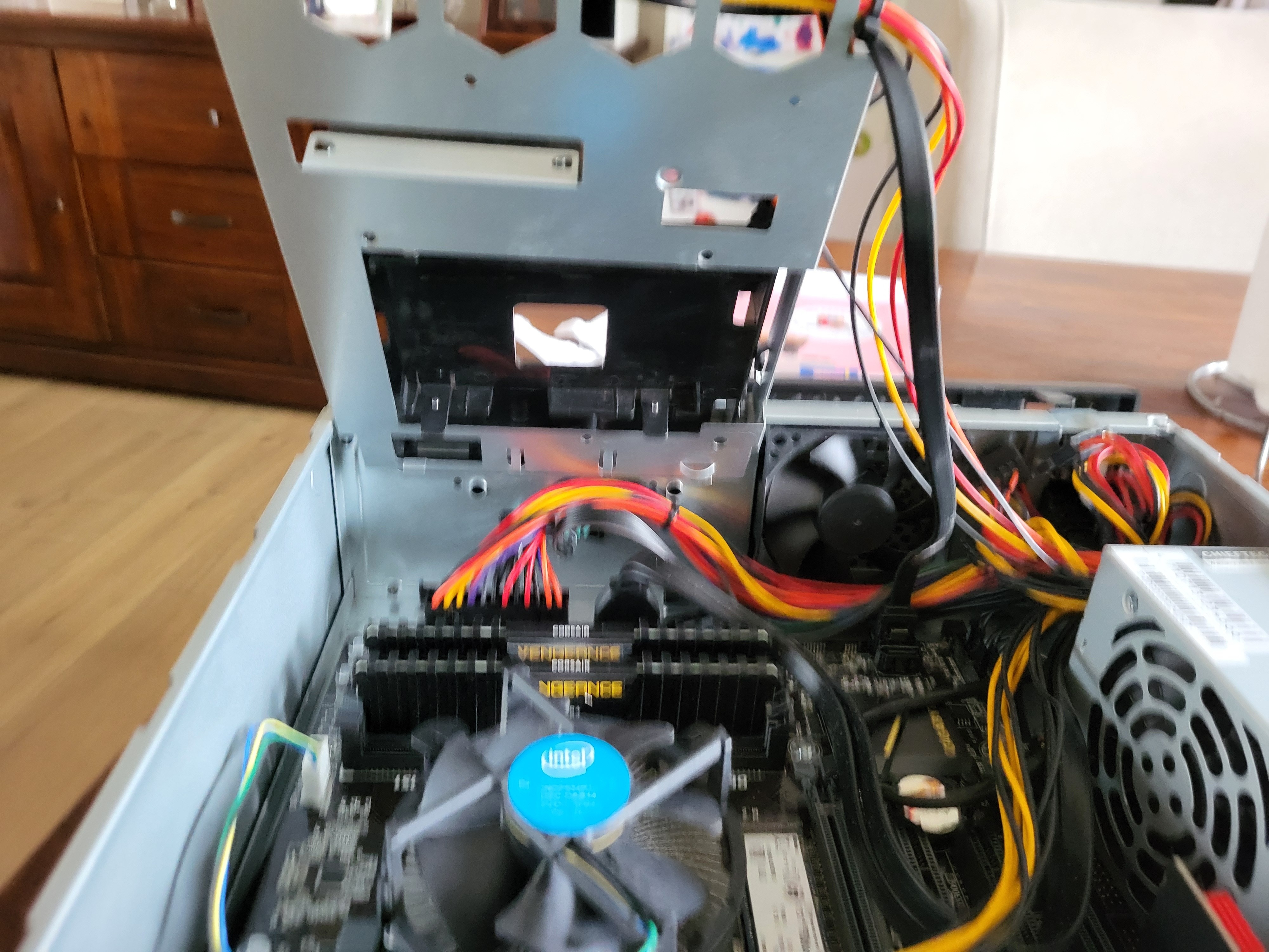 Afbeeldingslocatie: https://tweakers.net/i/_JKnAaUovbdMDil57NKXiT3PfZY=/fit-in/4920x3264/filters:max_bytes(3145728):no_upscale():strip_icc():strip_exif()/f/image/vz7lu7JOz86xqjjyvvRU98I7.jpg?f=user_large
