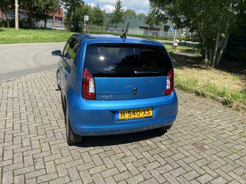 Afbeeldingslocatie: https://tweakers.net/i/_JhQ-WPYWMcDKolGEHIlATjDZEY=/800x/filters:strip_icc():strip_exif()/f/image/nf9e0ZuXNRvSFQs3KehGU9r1.jpg?f=fotoalbum_large