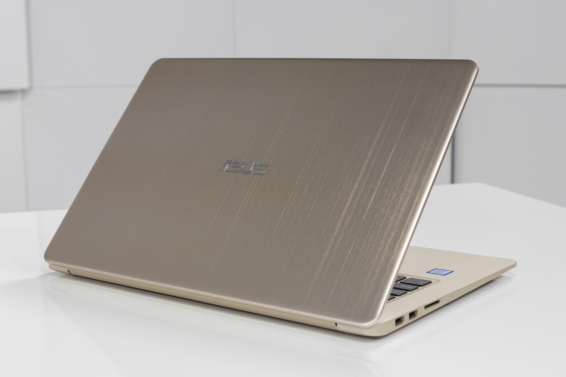 Asus Vivobook S15