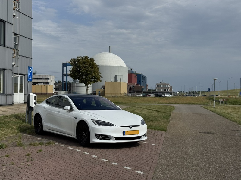 Afbeeldingslocatie: https://tweakers.net/i/_OuX_lYMdSKdRDr3l3plkcNMa_o=/800x/filters:strip_icc():strip_exif()/f/image/kbg2AJzTgMJWW4BeFR9kTIWm.jpg?f=fotoalbum_large