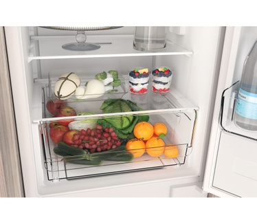 Indesit INC18 T311