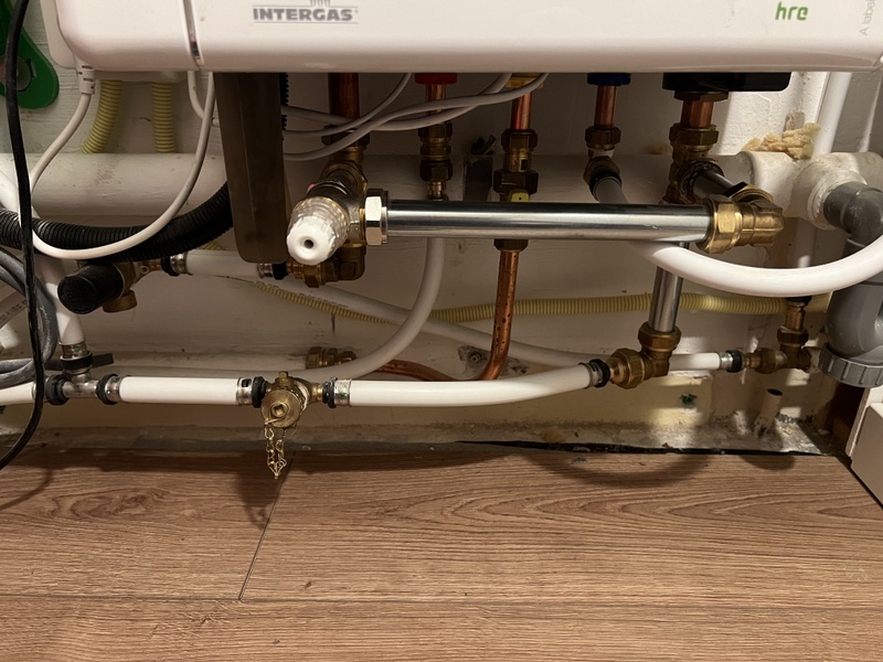 Afbeeldingslocatie: https://tweakers.net/i/_S-iDWqHQnUV8iuDg7EZxBF1r3Q=/800x/filters:strip_icc():strip_exif()/f/image/fvxnaa65I03JJ3XRPrc8eQ3K.jpg?f=fotoalbum_large