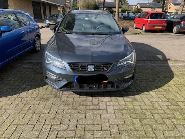 Afbeeldingslocatie: https://tweakers.net/i/_SID5ZhVq6y6BXQkZWl2CbYVe_M=/f/image/BOSSl6Ro6SFtB9E04ch8vQDC.jpg