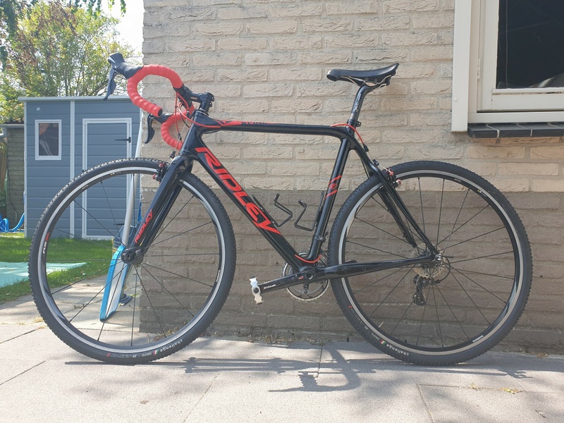 Afbeeldingslocatie: https://tweakers.net/i/_Uuo6C926AYFrSWvAEf8yu9-Kjc=/800x/filters:strip_icc():strip_exif()/f/image/tgwcmWEYrkDFUBR8QZvQVl40.jpg?f=fotoalbum_large