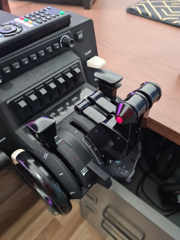 Afbeeldingslocatie: https://tweakers.net/i/_eomS6sAK5Q_0vHqBPF6xxTzIzs=/x800/filters:strip_icc():strip_exif()/f/image/r8bRT9gcakc326cxSIPhHAjW.jpg?f=fotoalbum_large