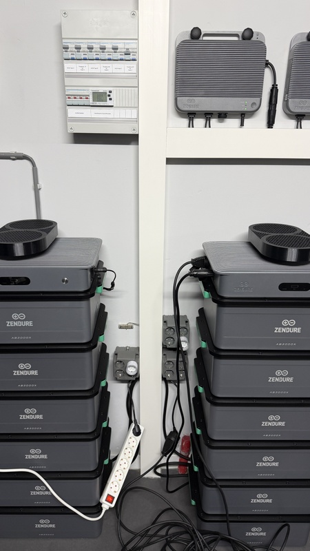 Afbeeldingslocatie: https://tweakers.net/i/_fEJZ48EFhavKKfMV9lg9lDEDLI=/x800/filters:strip_icc():strip_exif()/f/image/Mb2IvgmlIRVchF6x6WMuJCoH.jpg?f=fotoalbum_large