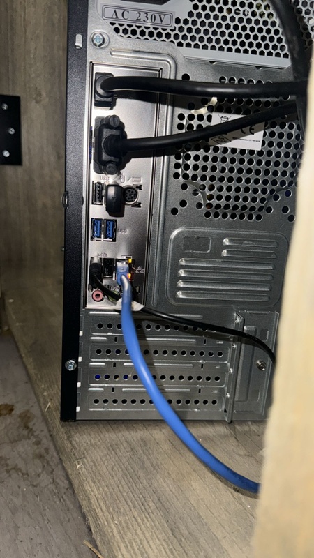 Afbeeldingslocatie: https://tweakers.net/i/_fT3_GTingxzcVxnT1myrvY_Fjo=/x800/filters:strip_icc():strip_exif()/f/image/8kbWNJGpeIET7feATxEOLCod.jpg?f=fotoalbum_large