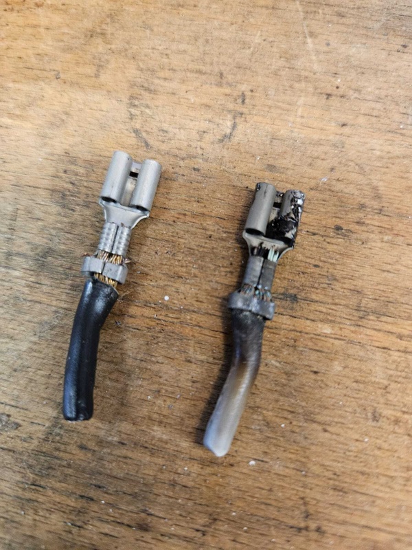 Afbeeldingslocatie: https://tweakers.net/i/_fyB6n9gKGQdImxq-YSrjjW-JQM=/x800/filters:strip_icc():strip_exif()/f/image/iyRXkKRDBvdv5urBt6mlacv9.jpg?f=fotoalbum_large