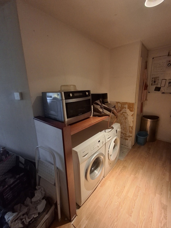 Afbeeldingslocatie: https://tweakers.net/i/_mRirrg56A8-1EgcVhQ96K0qkh4=/x800/filters:strip_icc():strip_exif()/f/image/plmow5CWH4Pzzy25Ns1YW5q9.jpg?f=fotoalbum_large
