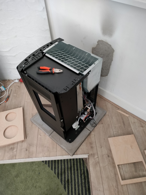 Afbeeldingslocatie: https://tweakers.net/i/_oFojHgBKltFyDTiHQuisEVTynQ=/x800/filters:strip_icc():strip_exif()/f/image/irHraPLwwesice7UFeuBfuqB.jpg?f=fotoalbum_large