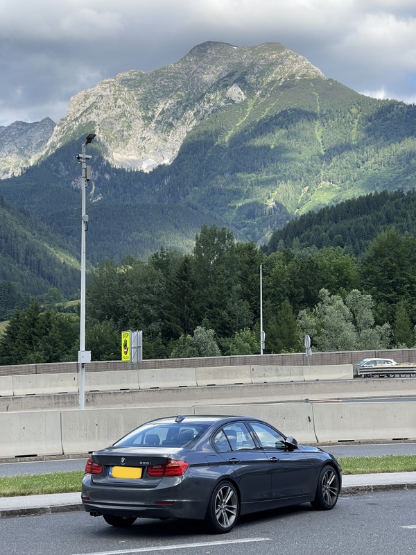 Afbeeldingslocatie: https://tweakers.net/i/_qM5Rn5h23OoVm6eWtGzTkPGcA4=/x800/filters:strip_icc():strip_exif()/f/image/c2B3JSKV9LrqhKGkmlIannTI.jpg?f=fotoalbum_large