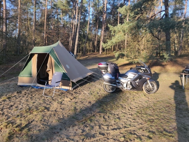 Afbeeldingslocatie: https://tweakers.net/i/_saxYA2hGck0QgrjKoz9fb6a8eQ=/800x/filters:strip_icc():strip_exif()/f/image/ztrBWrvRPbKcFk289eU76ckv.jpg?f=fotoalbum_large