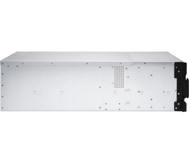 QNAP TS-2477XU-RP (R5 2600, 8GB ram)