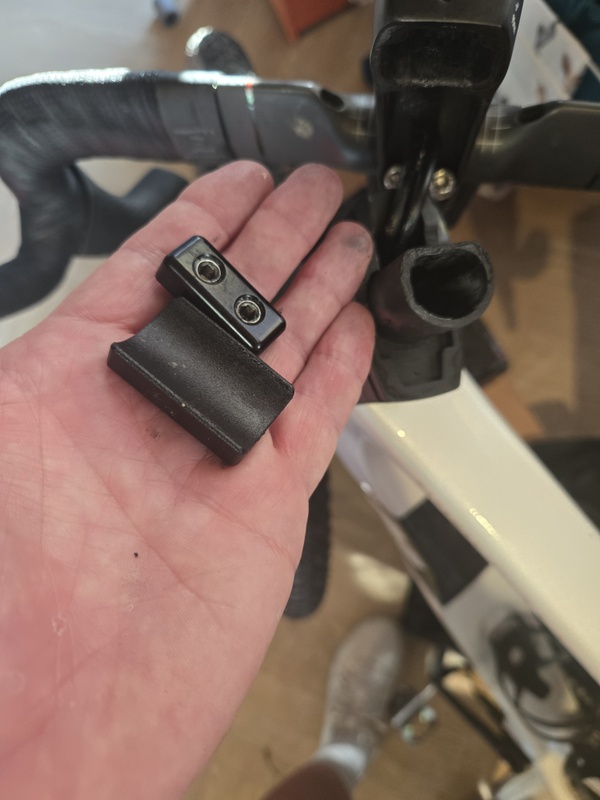Afbeeldingslocatie: https://tweakers.net/i/a3v8f9RWLaWqOpodp9nGRsGERlI=/x800/filters:strip_icc():strip_exif()/f/image/gQ5tRor2IExXoIH4giL5pqmx.jpg?f=fotoalbum_large