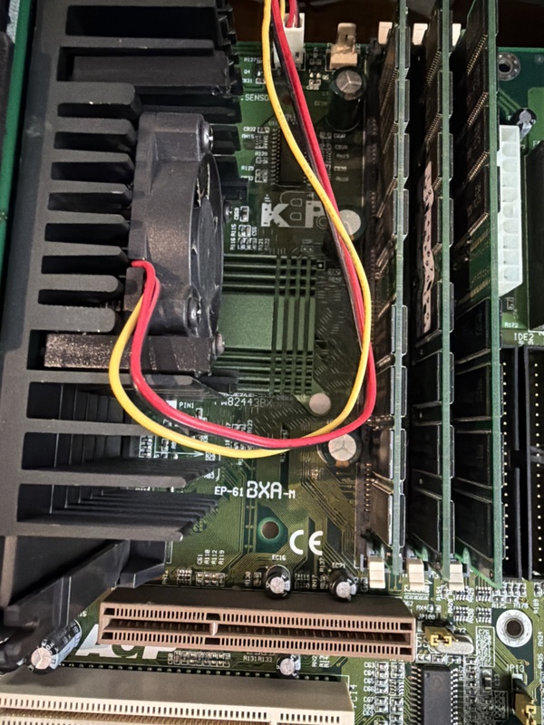 Afbeeldingslocatie: https://tweakers.net/i/a6o_KqlyrtRiHwG7C18WjmZKcrA=/x800/filters:strip_icc():strip_exif()/f/image/lJi1hBNTDeMJ69utuSX6o9jP.jpg?f=fotoalbum_large