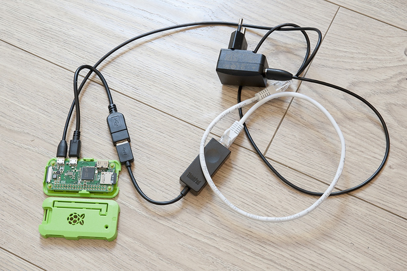 Afbeeldingslocatie: https://tweakers.net/i/aBkTPLKabCry2VhyL9pfut_gFW8=/full-fit-in/4920x3264/filters:max_bytes(3145728):no_upscale():strip_icc():fill(white):strip_exif()/f/image/1ZoiUGFrukB1sDNYQiVKFQFm.jpg?f=user_large