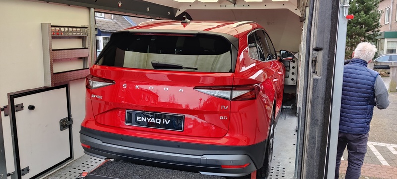 Afbeeldingslocatie: https://tweakers.net/i/aCsu3B_thrqXYlDpX8wAVsdhBPA=/800x/filters:strip_icc():strip_exif()/f/image/q4xW89g9kd0h8duKZVd9Imv4.jpg?f=fotoalbum_large