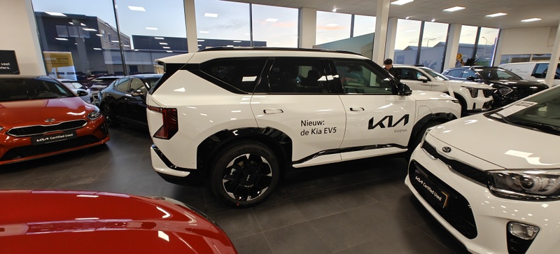 Afbeeldingslocatie: https://tweakers.net/i/aDfiJXepGySRo6R9T3x5nlDCXAI=/800x/filters:strip_icc():strip_exif()/f/image/wPoiYFmfxyugY1rFKsddS7Gh.jpg?f=fotoalbum_large