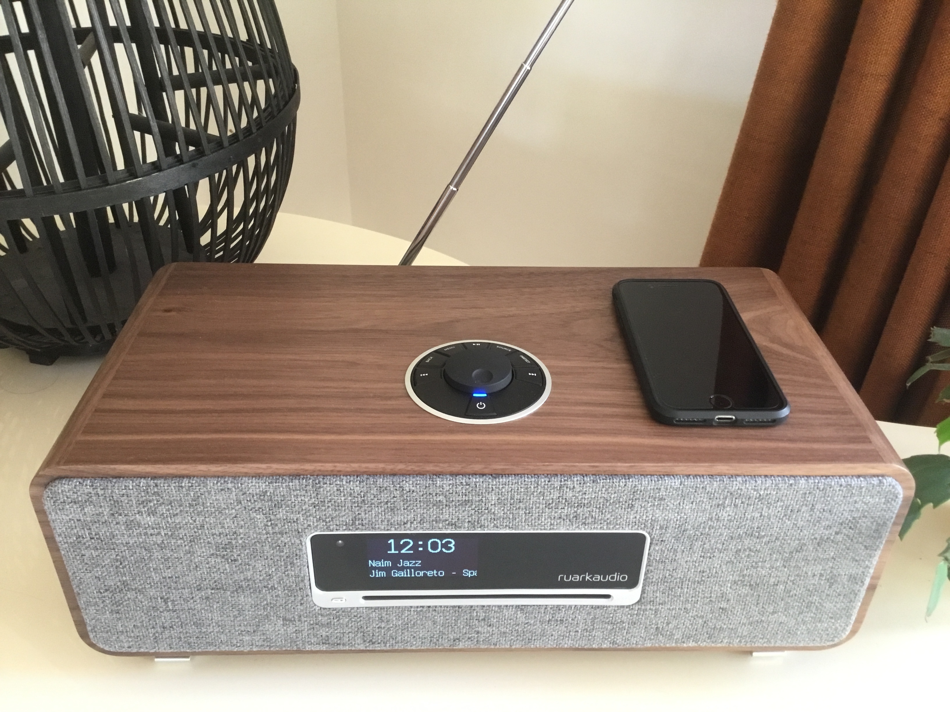 Ruark Audio R3 Compact Music System Walnoot - DiamondKoos - Product ...