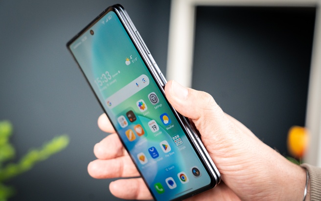 De vingerafdrukscanner van de Honor Magic V5.