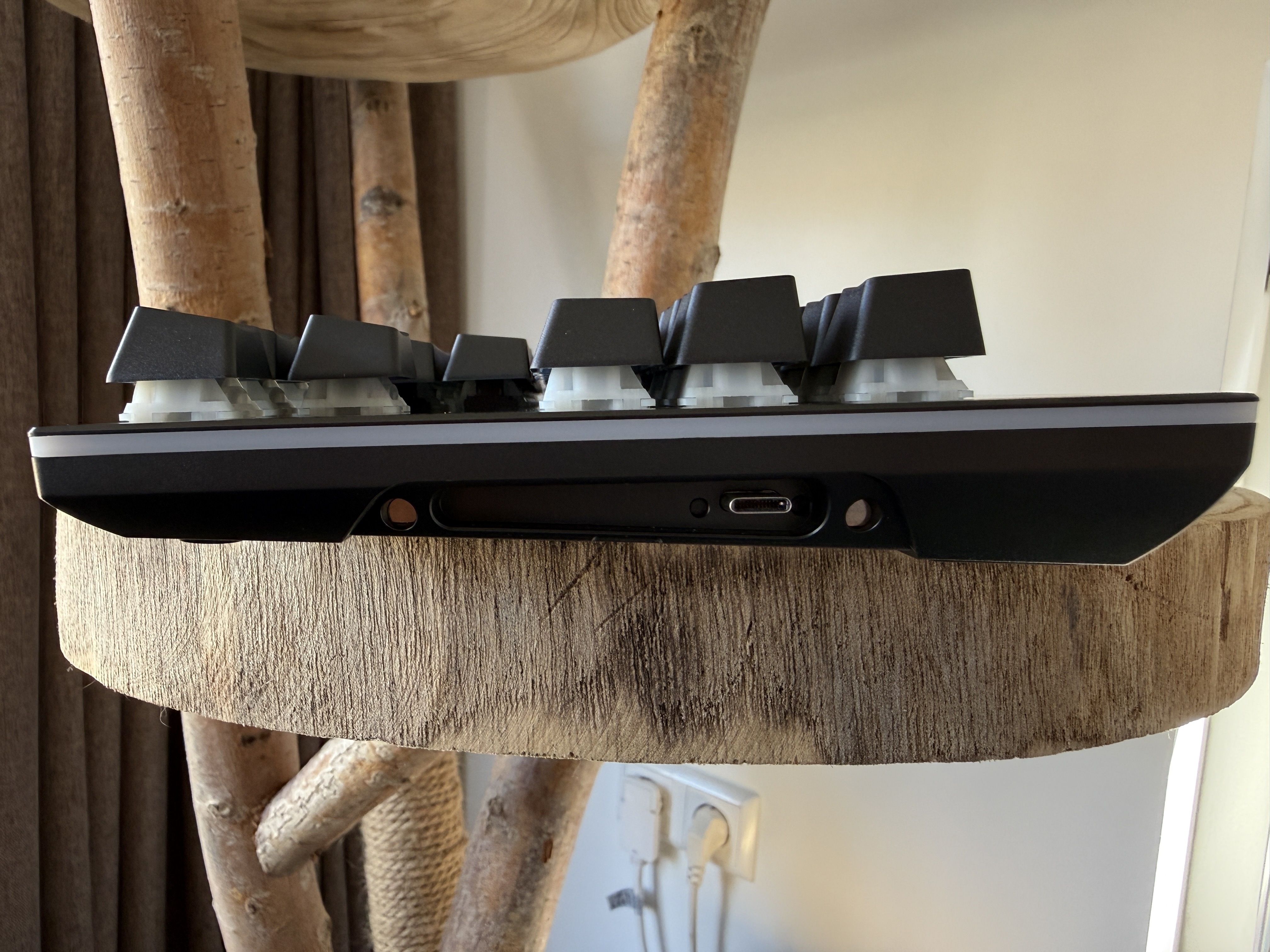 Afbeeldingslocatie: https://tweakers.net/i/aKzKCqMWM-lZS7yAkuQfj33T8Io=/m/383141/1Wdu2HVmDRUIHkT8qE3BS2jywqPoVD81o5r2V0fuD7ydaVkDG8.jpeg