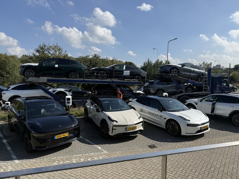 Afbeeldingslocatie: https://tweakers.net/i/aM0Six1oL-2aTCZHwTHSI0R2LMw=/800x/filters:strip_icc():strip_exif()/f/image/tWAdyAMWINgryPxN5NK3gbW9.jpg?f=fotoalbum_large