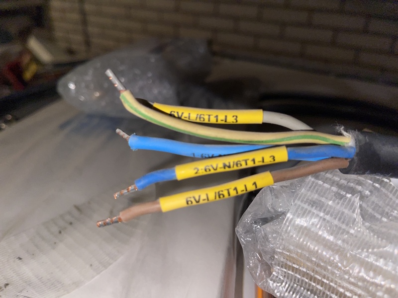 Afbeeldingslocatie: https://tweakers.net/i/aNqYW97DlLJMeL7bje577DPBE-g=/800x/filters:strip_icc():strip_exif()/f/image/nepg9JQgDqxyv9Mv6WaAR3P9.jpg?f=fotoalbum_large