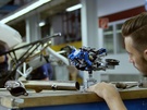 BMW maakt replica van Lego-hoverbike