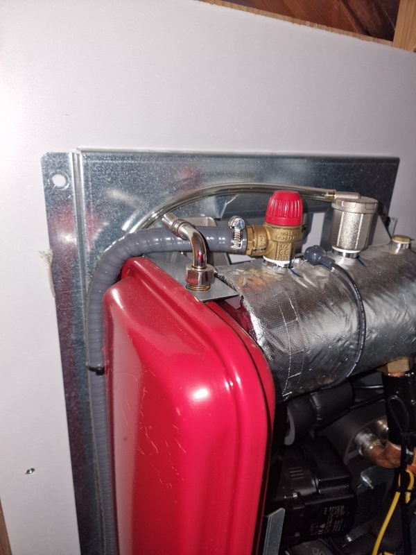 Afbeeldingslocatie: https://tweakers.net/i/aU5gkm7ubndP5IZCjkjUEQFaf2s=/x800/filters:strip_icc():strip_exif()/f/image/U6ZqJZBhtsfLqgddOC3vnlPL.jpg?f=fotoalbum_large