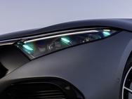 Mercedes wil met turquoise verlichting zelfrijdende functies laten zien