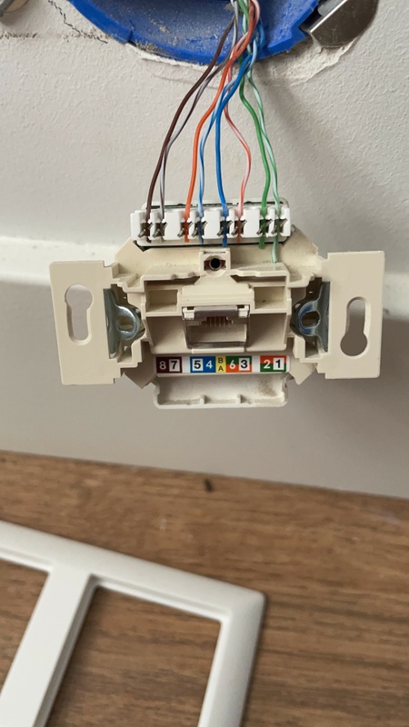 Afbeeldingslocatie: https://tweakers.net/i/aXwcjjOWgCpms2BTAj18VRek3po=/x800/filters:strip_icc():strip_exif()/f/image/H0OgjlMHvbAeaLenl8UchOzI.jpg?f=fotoalbum_large