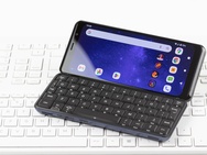 Product shots van de Astro Slide 5G en een vergelijking met de Psion Series 5