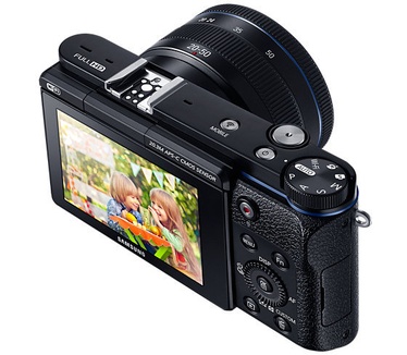 Samsung NX3300 + 20-50 f/3.5-5.6 + SEF-8A Zwart