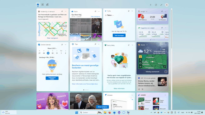 Windows 11 Moment 2 widgets fullscreen