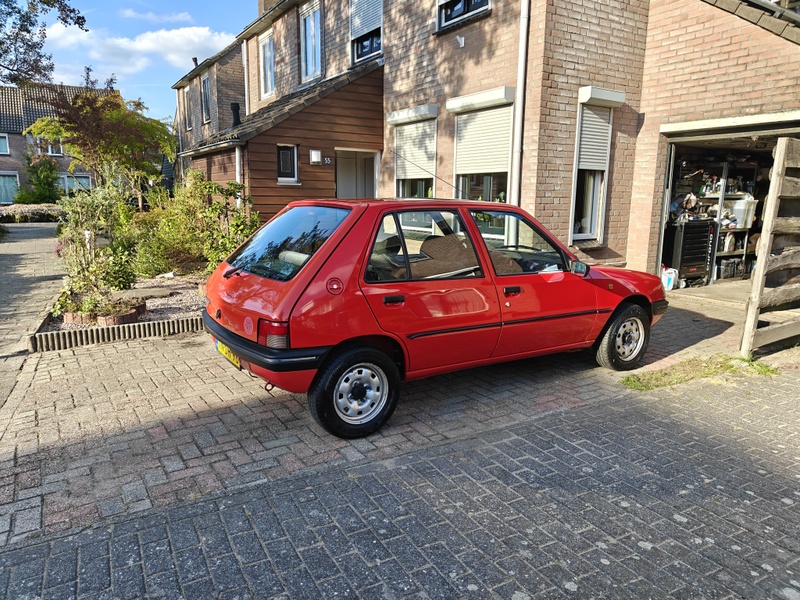 Afbeeldingslocatie: https://tweakers.net/i/auAbvf6JHOzV2POTRuMhtPGyI8k=/800x/filters:strip_icc():strip_exif()/f/image/0s1AXIGcQclYC7aSaOXcHcTN.jpg?f=fotoalbum_large