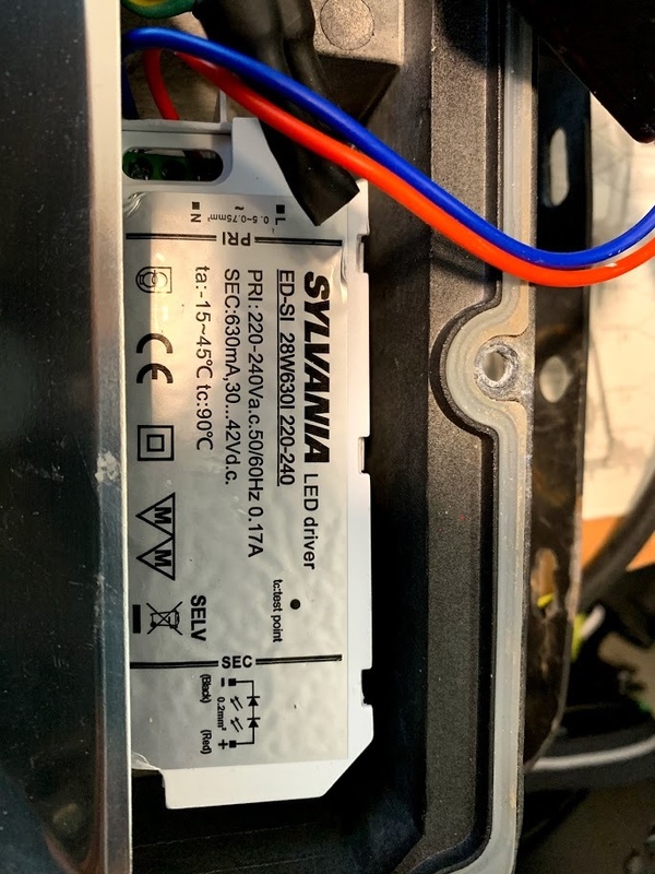 Afbeeldingslocatie: https://tweakers.net/i/aw1a6ogT4lSZZIc8Q7c5gVXwzVo=/x800/filters:strip_icc():strip_exif()/f/image/5NqhgVEj6UrrqBl7QwErMlc0.jpg?f=fotoalbum_large