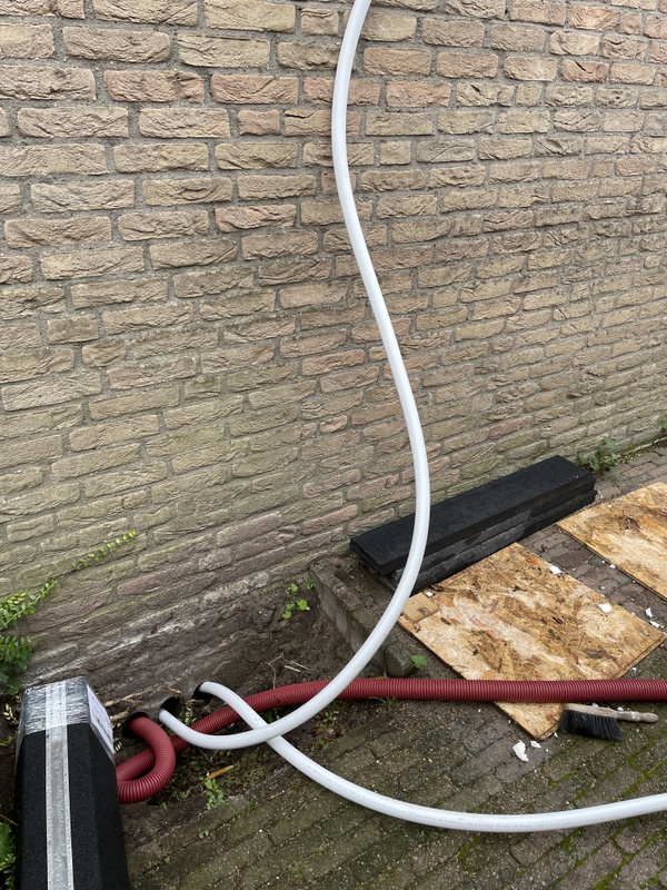 Afbeeldingslocatie: https://tweakers.net/i/b3VJtvhyQCHiGDmHXsjtx9eCf-c=/x800/filters:strip_icc():strip_exif()/f/image/bCtEuJTnEJdm1ZjCzmX7N6re.jpg?f=fotoalbum_large