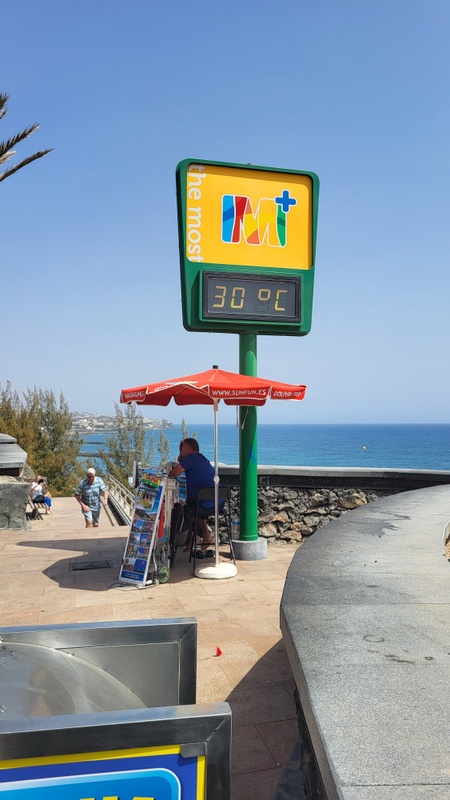 Afbeeldingslocatie: https://tweakers.net/i/b3rjcLZa3Hi8DaIDcDqQ5Iynfdo=/x800/filters:strip_icc():strip_exif()/f/image/T6UZPs133MKhHVGrf0Q6QGuX.jpg?f=fotoalbum_large