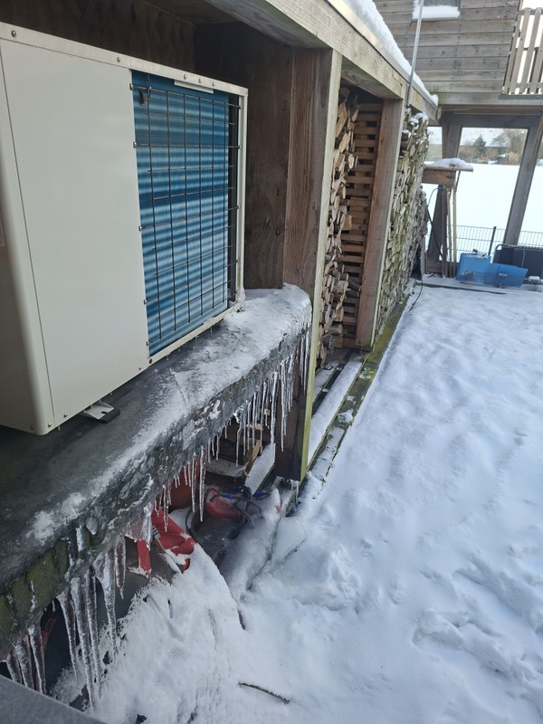 Afbeeldingslocatie: https://tweakers.net/i/b8Njr-hCtgi9IWm0ptVVr3KhqGM=/x800/filters:strip_icc():strip_exif()/f/image/j1dUVbdxn30ojMERsWPiF0Mj.jpg?f=fotoalbum_large