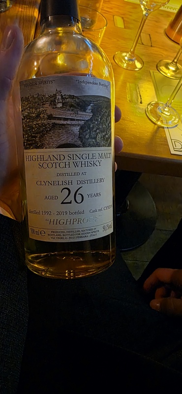 Afbeeldingslocatie: https://tweakers.net/i/b8hPdWLEpzMKGFm47GzDWT-tCQg=/x800/filters:strip_icc():strip_exif()/f/image/1Z97KiTB8GrO7lBVaQtv6s3T.jpg?f=fotoalbum_large