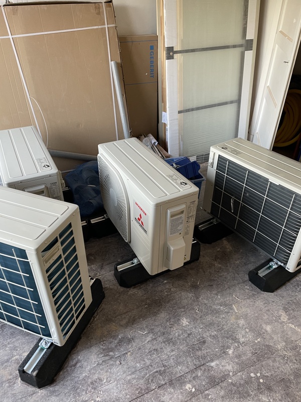 Afbeeldingslocatie: https://tweakers.net/i/bADiR7Rnibby54-Cr6JKchtspMU=/x800/filters:strip_icc():strip_exif()/f/image/xCVvS0Td9GU6N2Bfyp3kgl0B.jpg?f=fotoalbum_large