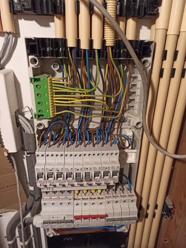 Afbeeldingslocatie: https://tweakers.net/i/bEd4asOoqWPcCO7UZ3gXGteO_c8=/x800/filters:strip_icc():strip_exif()/f/image/MhzI15YzVqgh5cuCxc5PJYM1.jpg?f=fotoalbum_large