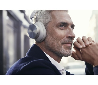 Bang & Olufsen H95