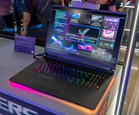 ASUS ROG Strix Scar 18