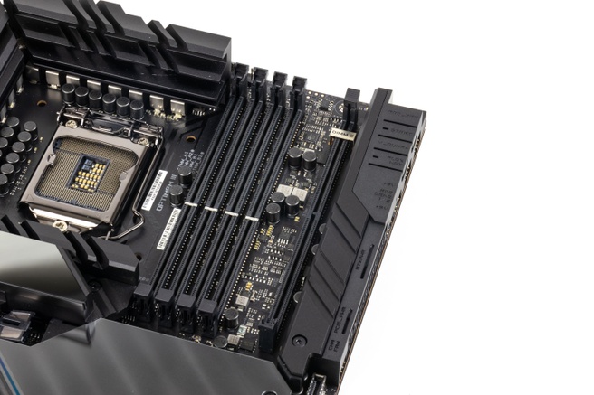 ASUS ROG Maximus XIII Extreme OC 2
