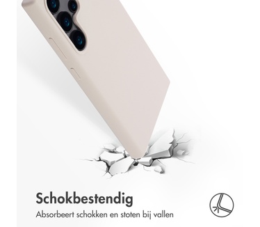 Accezz Liquid Silicone Backcover met MagSafe