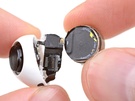 Teardown Apple AirPods Pro. Bron: iFixit