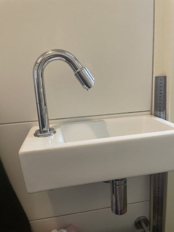 Afbeeldingslocatie: https://tweakers.net/i/bcanKE5oMscaAAIpPMfbRqGsO24=/x800/filters:strip_icc():strip_exif()/f/image/gdWT4XWt5ppcHQf76mK1GqVQ.jpg?f=fotoalbum_large