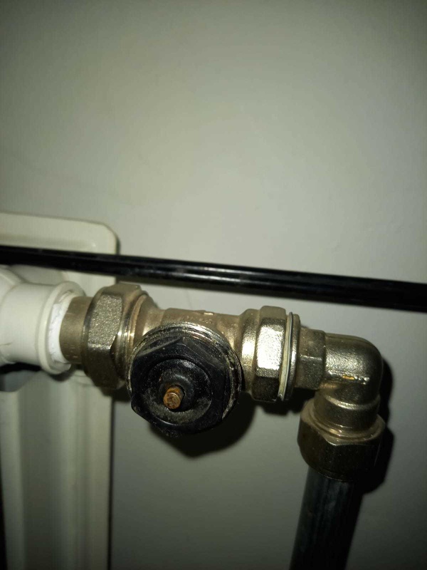 Afbeeldingslocatie: https://tweakers.net/i/betq4Xp0CpEMwbfXG7UYzSN6rHc=/x800/filters:strip_icc():strip_exif()/f/image/sgw1SgytKXdhLopHSRBChhXQ.jpg?f=fotoalbum_large