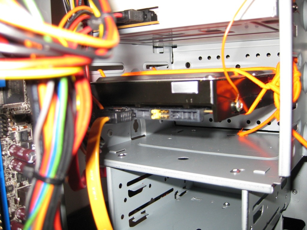 Afbeeldingslocatie: https://tweakers.net/i/bk99C7u5nHnqoVDZTfylgTXEi6M=/full-fit-in/4920x3264/filters:max_bytes(3145728):no_upscale():strip_icc():fill(white):strip_exif()/m/152177/1zYGjmLQdmWXcsZPwCSJQAY4dVQHo6jNkYz0Lh4KbcrtqY0V7k.jpeg?f=user_large